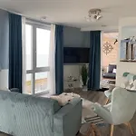 Stylish Apartment With Sea View