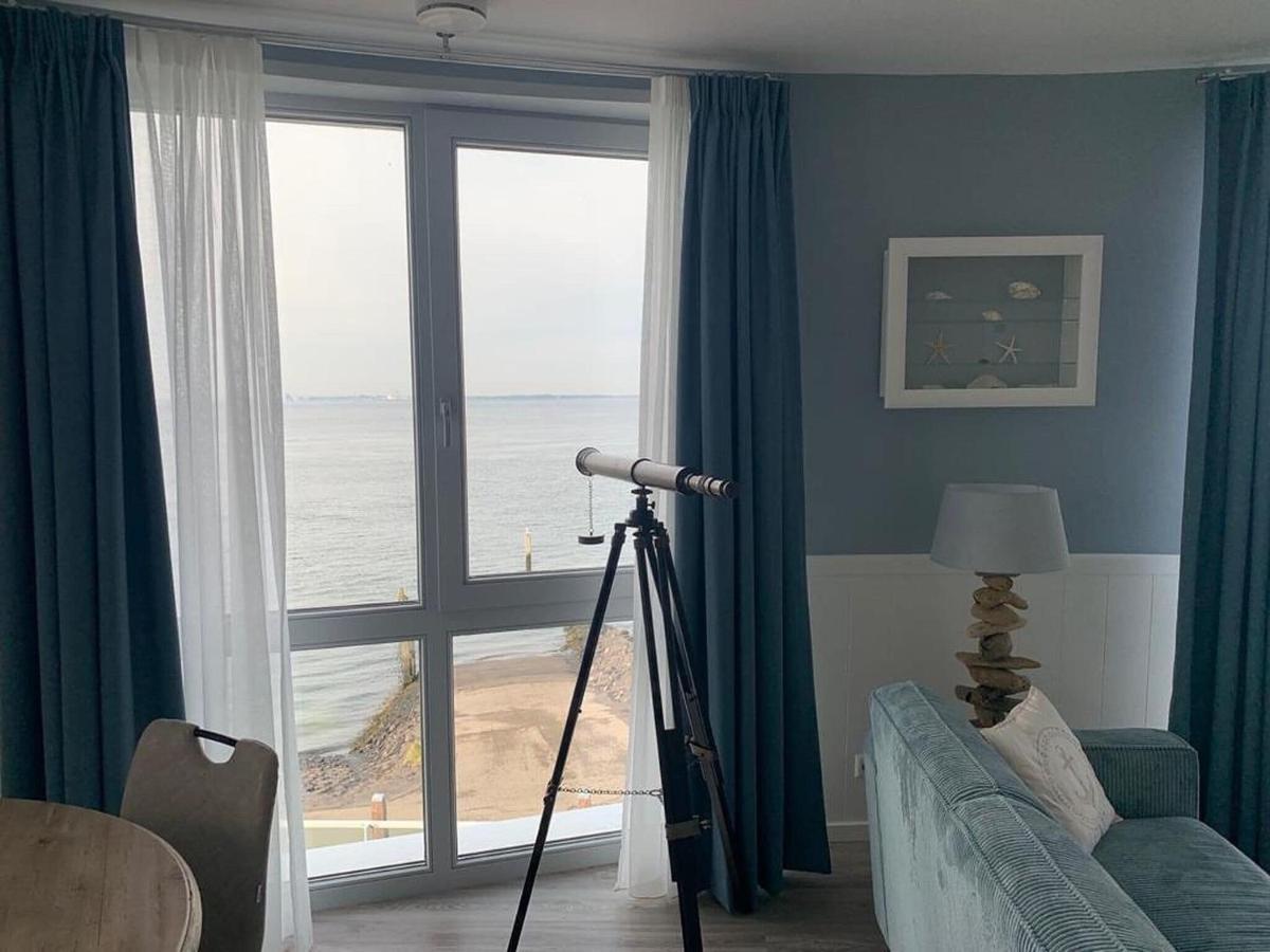 Stylish With Sea View Apartment